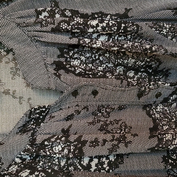 Portfolio Louben blouse - Picture 3 of 5